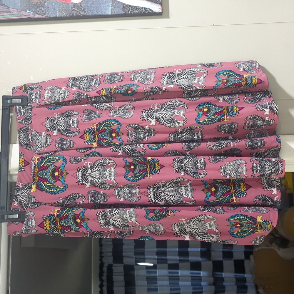 LuLaRoe Madison skirt, size large, dusty mauve color, owl details
